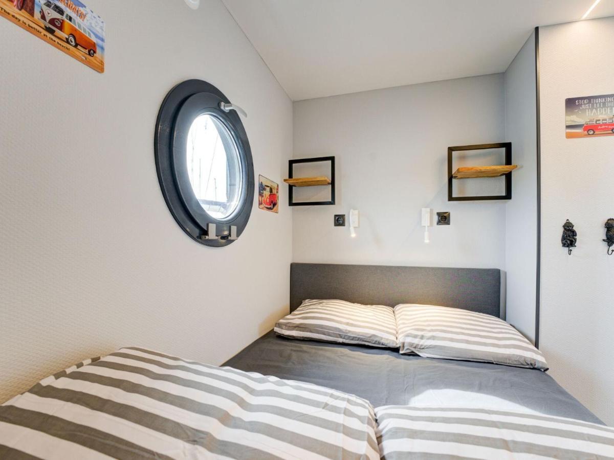Hotel Beautiful Houseboat In Marina Of Volendam Exterior foto