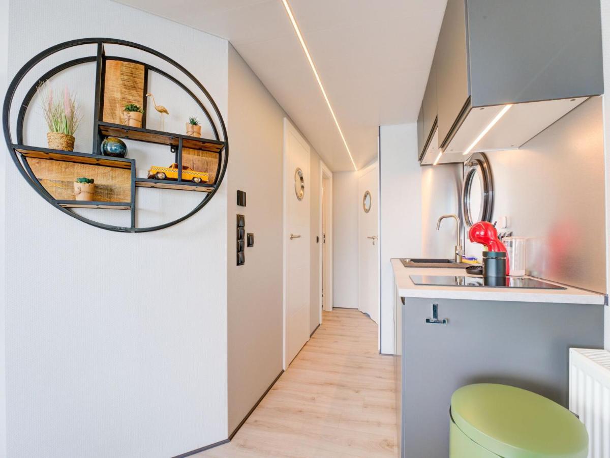 Hotel Beautiful Houseboat In Marina Of Volendam Exterior foto